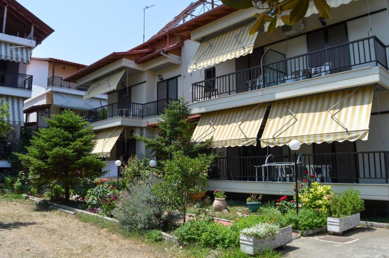 Manos Kritikakis Apartments Платамонас Екстериор снимка