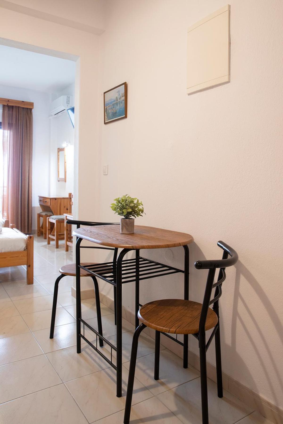 Manos Kritikakis Apartments Платамонас Екстериор снимка