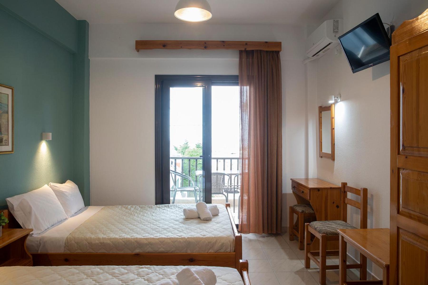 Manos Kritikakis Apartments Платамонас Екстериор снимка