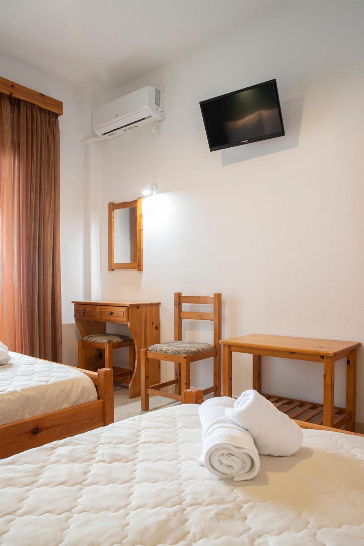Manos Kritikakis Apartments Платамонас Екстериор снимка