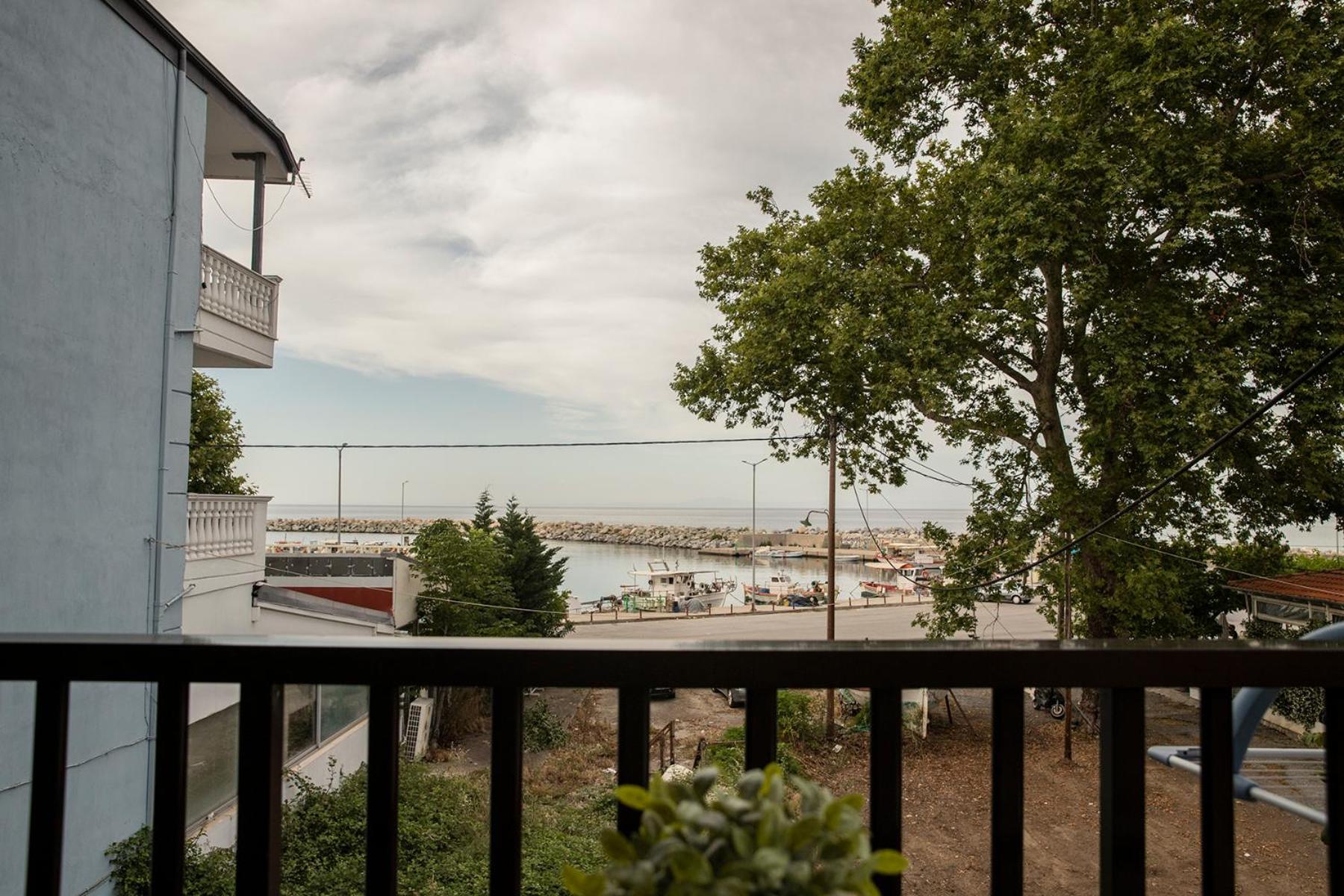 Manos Kritikakis Apartments Платамонас Екстериор снимка